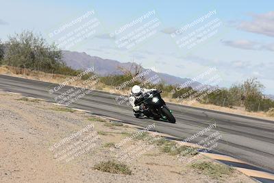 media/Nov-16-2025-Race Pace (Sun) [[8c5fa54630]]/Non Verified Riders (1st 20 Minutes)/3-Turn 3 Inside (11am)/